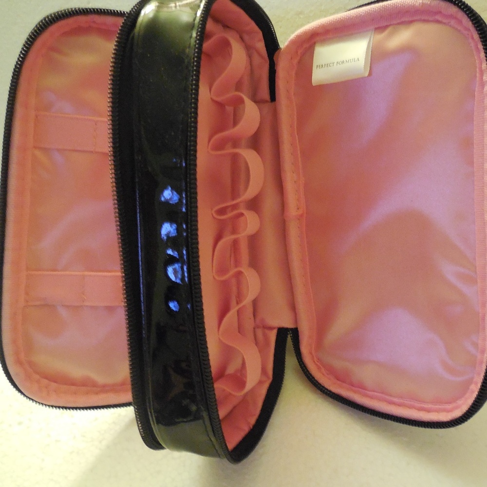 Manicure nail polish bag by perfect formula